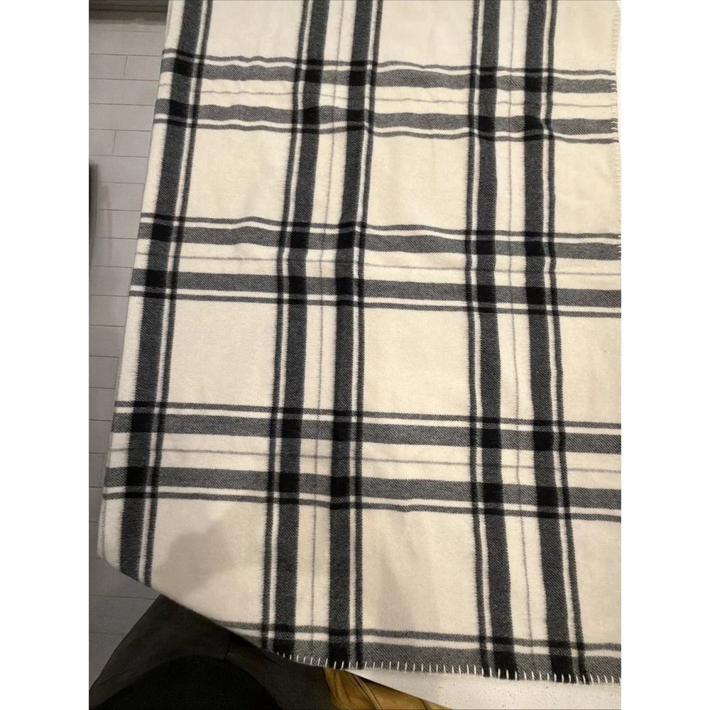 POTTERY BARN THROW BLANKET 50% BABY ALPACA/50% WOOL 50